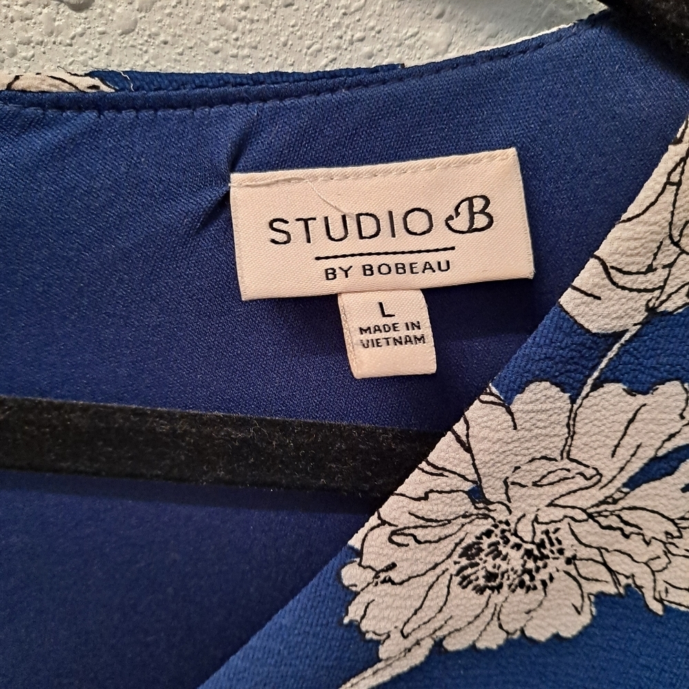 Studio B by Bobeau Blue Floral Dress - Picture 4 of 6